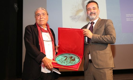 Bursa'da 'Nâzım Hikmet Yılı' Etkinlikleri Sona Erdi: Sempozyum ve Hüseyin Ferhad'ın Kazandığı Şiir Ödülü Töreni Yapıldı