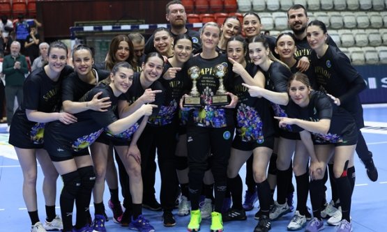 Bursa'nın Sultanları Kupayı Kaldırdı!