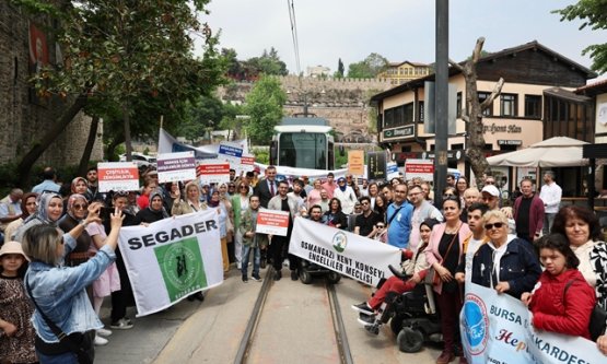 Engelsiz Bir Bursa İçin Güç Birliği: Büyükşehir Belediyesi 'Engelsiz Bursa Buluşması' Düzenledi