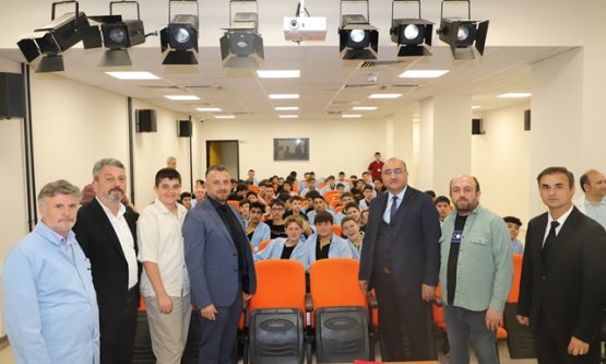 Gençlerle Teknoloji ve Gelecek Buluştu: Demirtaşpaşa Anadolu Lisesi'nde Bilim Şöleni!