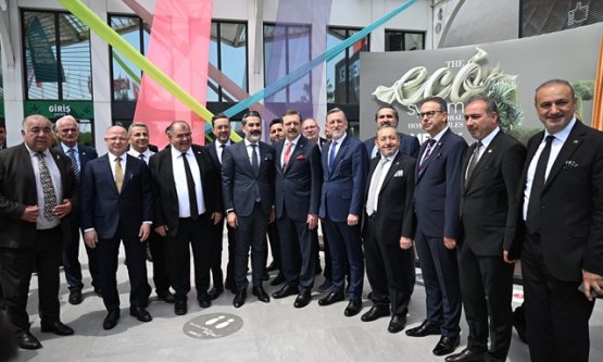 HOMETEX Fuarı Dünya Markası Oldu: Yabancı Firmalar Türkiye'den Yer İstiyor!