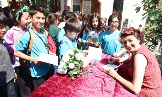 Nilüfer Belediyesi'nden Anlamlı Buluşma: Yazar Nermin Ferhan Karamuti Çocuklarla 'Leylek Misi'ni Konuştu!