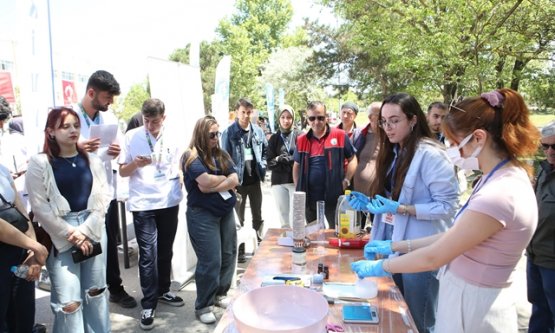 Nilüfer Belediyesi'nden Uludağ Üniversitesi'nde Çevre Bilinci Hamlesi: 5. Çevre Festivali'ne Katılım