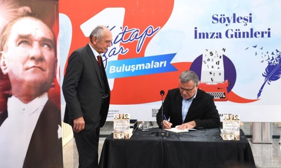 Osmangazi Belediyesi'nden Edebiyat Şöleni: '1 Kitap 1 Yazar' Buluşmaları Okurlarla Yazarları Bir Araya Getirdi!
