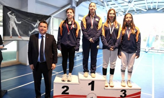 Osmangazi'de Eskrim Sporuna Büyük Yatırım: Yeni Salon Açıldı, Şampiyona Düzenlendi