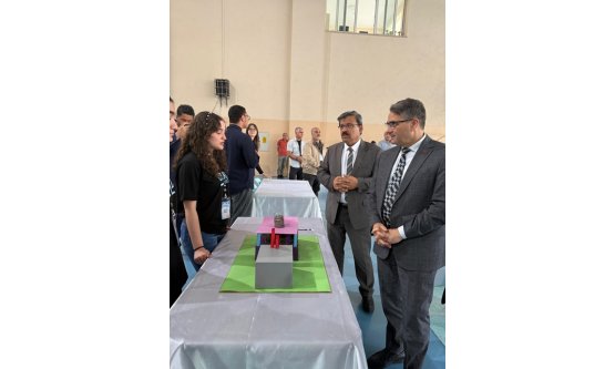 Ulubatlı Hasan Anadolu Lisesi'nden Bilim ve Sanat Dolu Şölen: TÜBİTAK ve UHAL FEST Bir Arada!