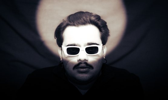 Genç Yetenek Berk Yılmaz 'Karbeyaz' ile Müzik Dünyasına Adım Attı!