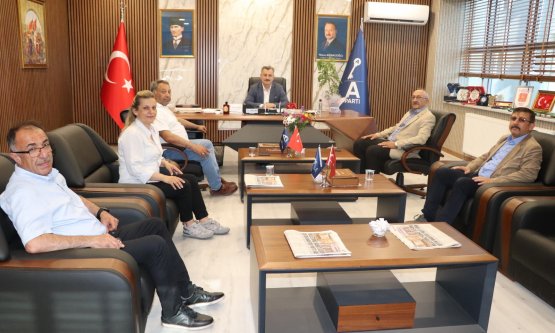 İYİ Parti'den A Parti'ye İlk Siyasi Ziyaret: Bozkurt'tan Aslan'a 'Hayırlı Olsun' Dilekleri!