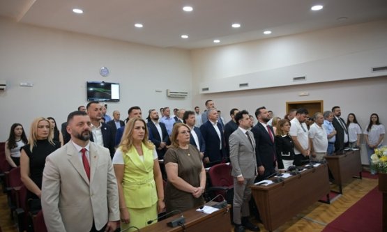 Nilüfer Belediye Başkanı Şadi Özdemir, Peja'nın Kurtuluş Günü'nde: 'Kardeşlik Bağları Güçleniyor!'