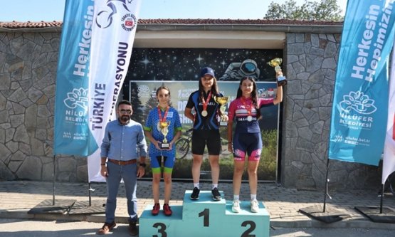 Nilüfer Belediyesi Dağ Bisikleti Şampiyonası Nefes Kesti: 26 Şehirden 100 Sporcu Kıyasıya Yarıştı!