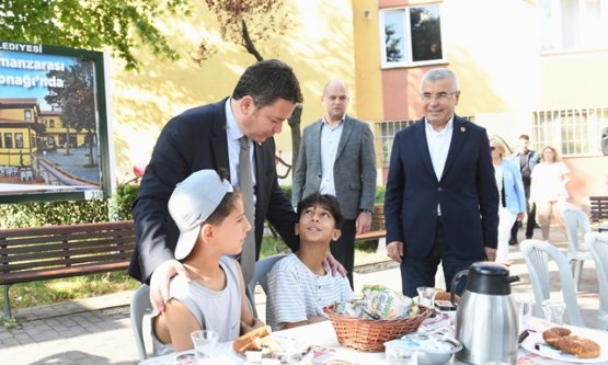 Osmangazi Belediye Başkanı Erkan Aydın Soğanlı'da Halkla Buluştu: Saha Belediyeciliği Devam Ediyor!