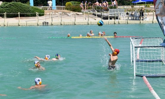 Osmangazi Belediyesi Sutopu Festivali Başladı: Genç Yetenekler Sukaypark'ta Buluştu!