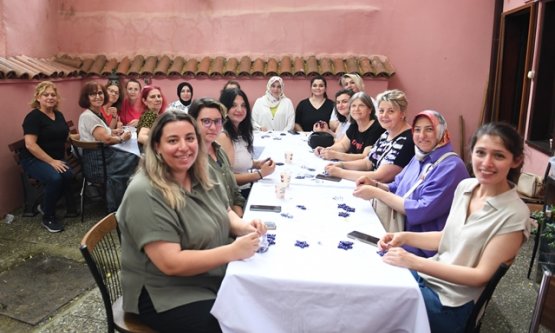 Osmangazi Kadın Meclisi'nden Anlamlı Proje: 'Kadınlardan Kadınlara Anahtarlıklar'