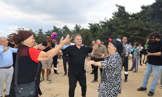 Roman Kültürünün Coşkusu Bursa'da Yaşandı: Büyükşehir Belediyesi'nden Renkli Şenlik!