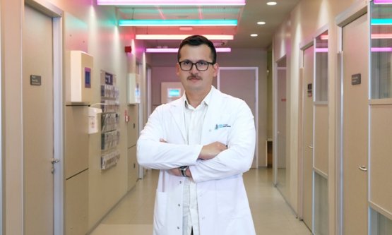 Yaz Aylarında Havuz ve Deniz Kazalarına Dikkat: Sığ Suya Dalış Omurilik Zedelenmesine Yol Açabilir!