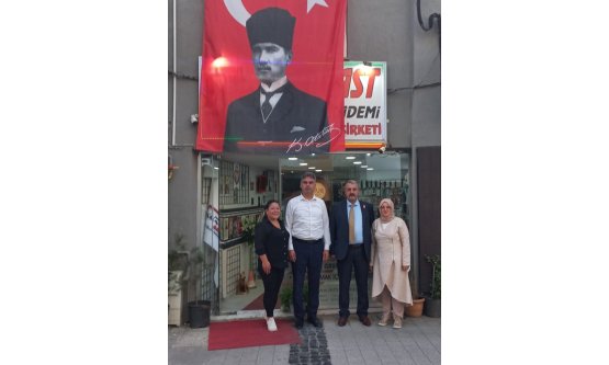 Aydınlık Geleceğin Partisi'nden 'Aile Yılı' Vurgusu: 'Aileyi İhmal Eden Sistemin Geleceği Olmaz!'