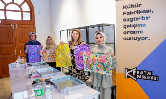 Bursa Büyükşehir Belediyesi 'Kültür Fabrikası' İle Yetenekleri Ortaya Çıkarıyor: 23 Farklı Atölyeye Yoğun İlgi!
