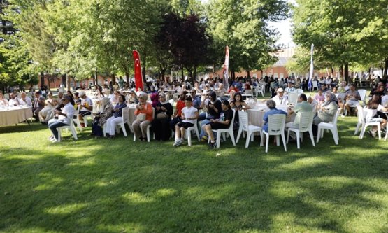 Bursa Büyükşehir Belediyesi'nden Çölyak Hastalarına Özel 'Glütensiz Aşure' Etkinliği!