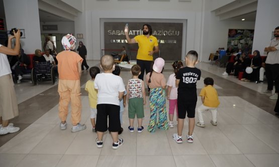Bursa Büyükşehir Belediyesi ve LÖDER İş Birliğiyle Minik Kalplere Moral Deposu!