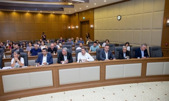 Bursa'nın Geleceği Şekilleniyor: 1/100.000 Ölçekli Çevre Düzeni Planı Meclis Üyelerine Anlatıldı!