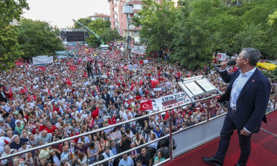CHP Lideri Özgür Özel'den Ekrem İmamoğlu'nun Aday Ofisi Açılışında Sert Mesajlar: 'Bu Bina, 19 Mart Darbesine Teslim Olmayanların Simge Mekânı Olacak!'