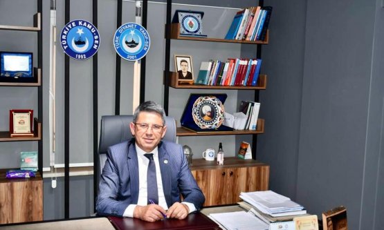 Diyanet Vakıf-Sen'den Camilerdeki Saygısızlığa Sert Tepki: 'Camiler Müze Değil, Kutsal Mekânlardır!'
