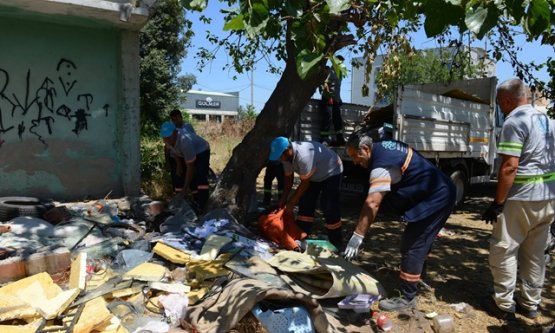Nilüfer Belediyesi Yaylacık'ta Çevre ve Görüntü Kirliliğine Son Verdi: 5 Kamyon Çöp Toplandı!