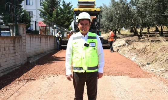 Osmangazi Belediyesi Akpınar Mahallesi'nde Ulaşım Konforunu Artırdı: Estetik ve Güvenli Kaldırımlar!