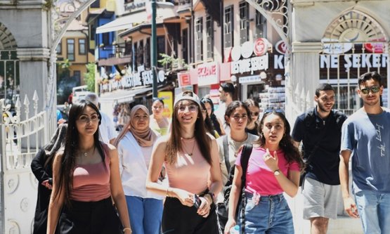 Osmangazi Belediyesi ve AIESEC İşbirliğiyle Bursa Dünyaya Tanıtılıyor: Yabancı Öğrenciler İçerik Üretecek!