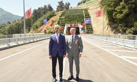AK Parti Bursa İl Başkanı Gürkan'dan Ulaştırma Bakanı Uraloğlu'na Teşekkür: 'Bursa'nın Ulaşım Altyapısında Yeni Bir Dönem Başlıyor!'