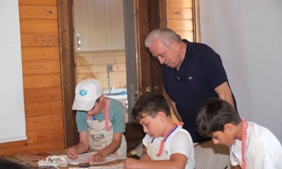 Nilüfer Doğa ve Bilim Yaz Okulu'nda Arkeoloji Rüzgarı: Minikler Tarihi Keşfetti!