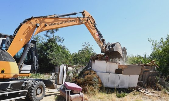Osmangazi Belediyesi Arkeolojik Sit Alanında Kaçak Yapılara Göz Açtırmıyor