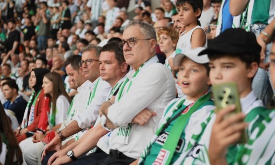 Osmangazi Belediyesi'nden Bursaspor'a Destek: 100 Çocuk İlk Kez Maç Heyecanı Yaşadı