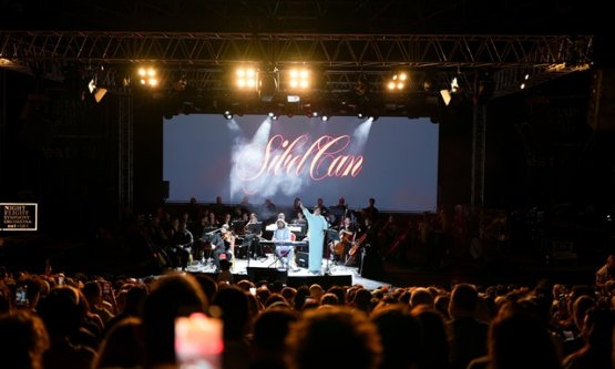 Sibel Can, 'An Epic Symphony' Konseriyle Bursa'yı Salladı