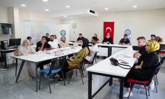 Yıldırım Belediyesi Aile Akademisi Meyvelerini Verdi: İlk Mezun Çift Dünya Evine Girdi!