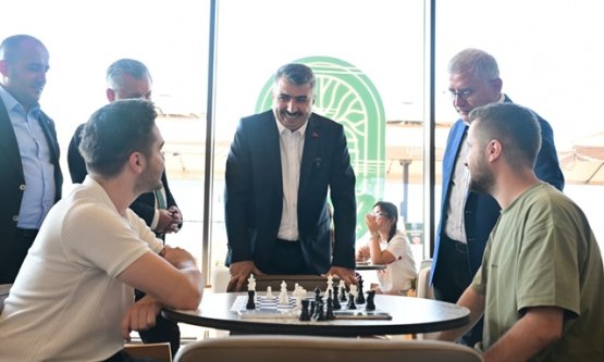 Yıldırım Belediyesi'nin Gençlik Yatırımları Türkiye'ye Örnek Oluyor