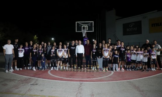 İnegöl'de 'Zaferden Kurtuluşa' Sokak Basketbolu Coşkusu