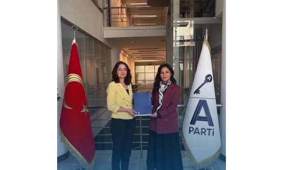 Anahtar Parti Bursa Kadın Kolları Başkanlığına SMMM Nilüfer Öcal Okur Atandı