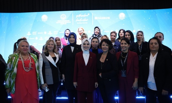 Bakan Göktaş'tan Kadın Girişimciliği Vurgusu: 'Hayallerinizi Gerçeğe Dönüştürecek Programı Başlattık'