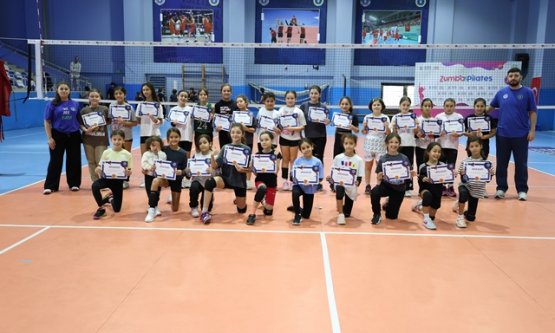 Bursa Büyükşehir Belediyesi Kış Spor Okulları'nda İlk Dönem Tamamlandı: Çocuklar Sporla Büyüyor