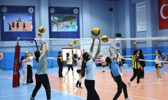 Bursa Büyükşehir Kış Spor Okulları Başladı: Çocuklar 12 Farklı Branşta Sporla Buluşuyor