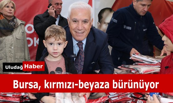 Bursa Sokakları Kırmızı-Beyaza Bürünüyor: Büyükşehir'den 60 Bin Ata Posteri Dağıtımı