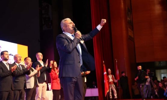 CHP Bursa 39. Olağan İl Kongresi Coşkusu: Nihat Yeşiltaş Yeniden Başkan Seçildi, Hedef Genel Seçim Zaferi