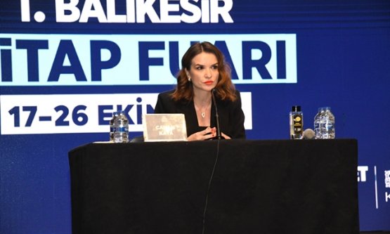 Gazeteci Canan Kaya'dan Dezenformasyon Uyarısı: 'Artık Hakikatin Kıtlığı Çağındayız'