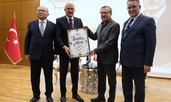 Mudanya Üniversitesi'nde Tecrübe Konuşuyor: Bursa Cumhuriyet Başsavcısı Ramazan Solmaz Gençlerle Buluştu