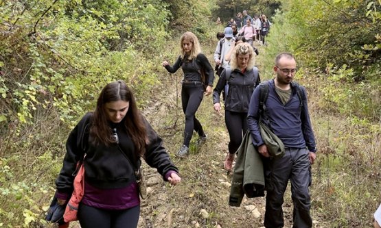 Mysia Yolları'nda Sonbahar Şöleni: Doğaseverler 11 Kilometre Yürüdü
