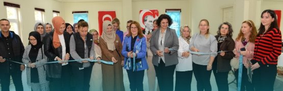 Nilüfer Belediyesi Desteğiyle Kadın Dayanışma Merkezi Açıldı: Sosyalleşme ve Üretime Güç Katılacak