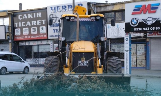 Nilüfer Belediyesi'nden Beşevler Sanayi Sitesi'nde Kapsamlı Temizlik Harekâtı