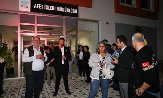 Nilüfer Belediyesi'nden Kapsamlı Afet Eğitimi: Muhtarlardan Huzurevi Sakinlerine Farkındalık Artırıldı