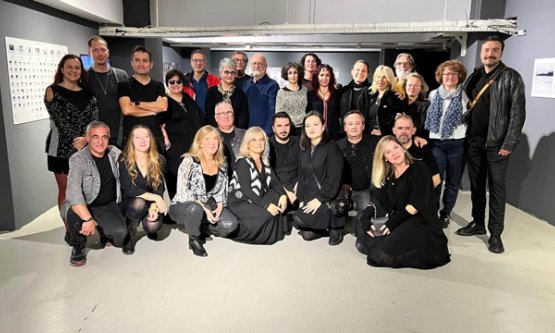 Nilüfer'de Sanat ve Etkileşim: 'Zincir” Sergisiyle İzleyici Kendi Hikayesini Oluşturuyor